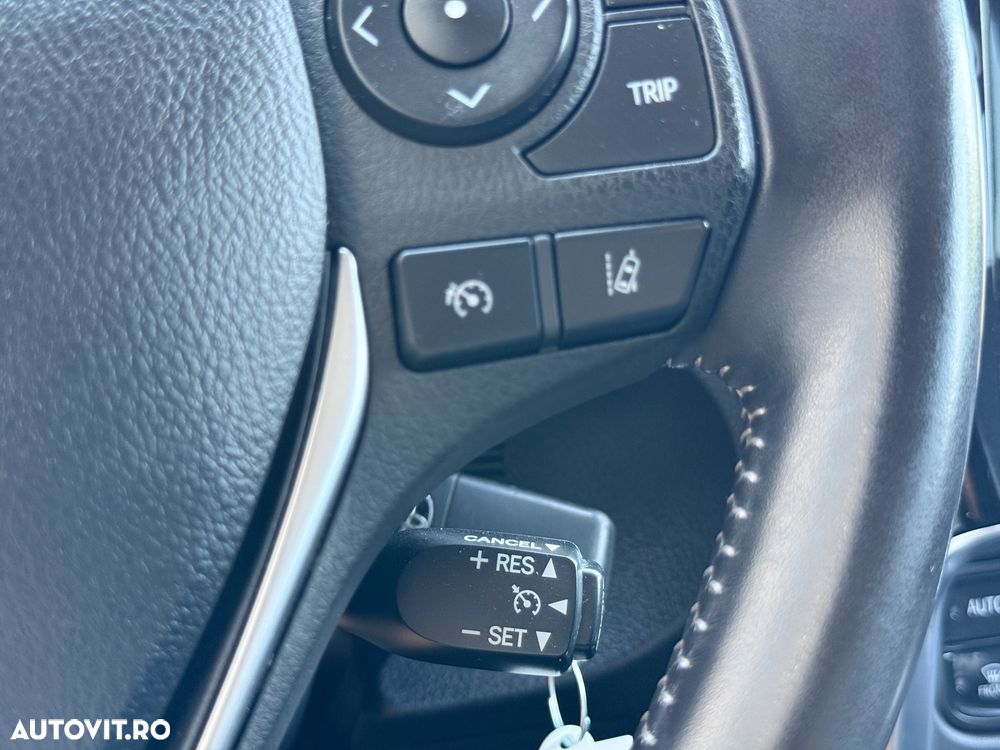 Toyota Auris 1.6 D-4D Edition S+ - 11