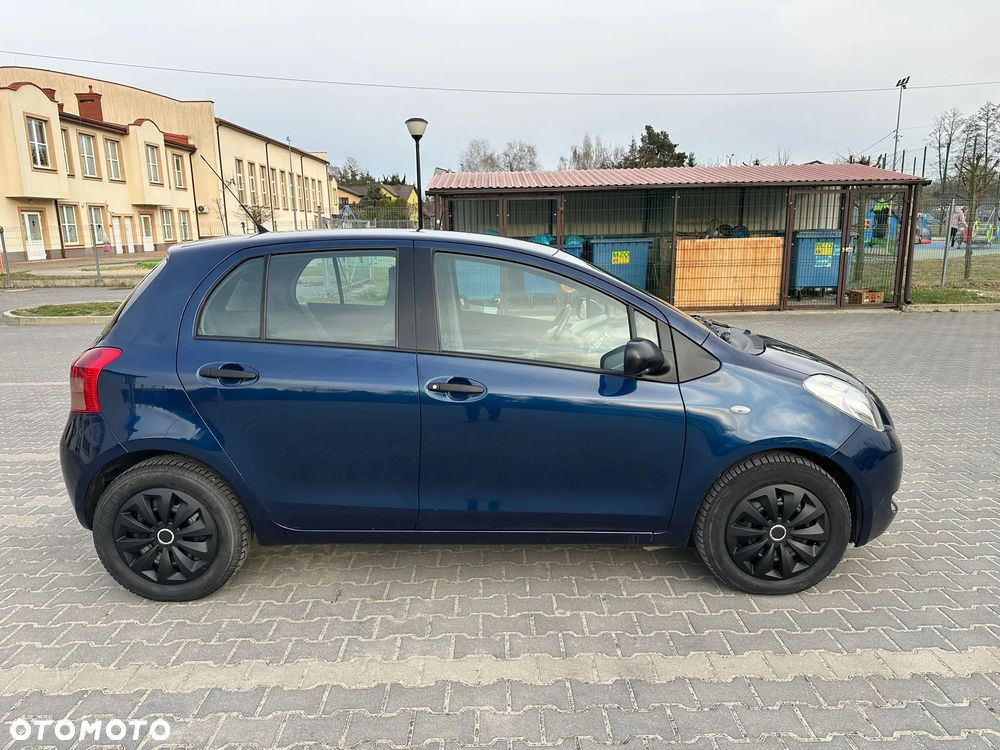 Toyota Yaris 1.3 Luna A/C - 13
