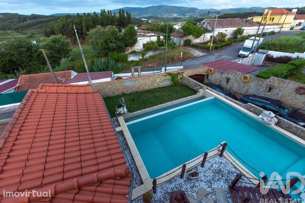 Casa / Villa T4 em Cadaval e Pêro Moniz - Grande imagem: 3/39