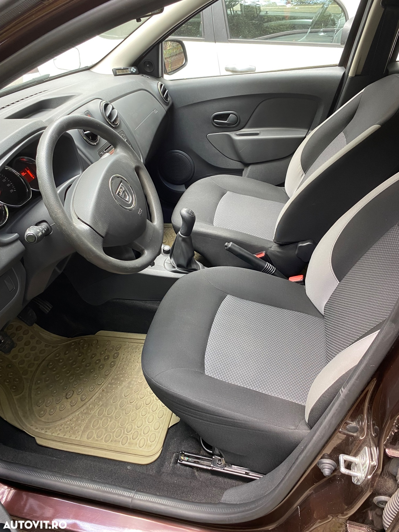 Dacia Logan 1.2 Ambiance - 10