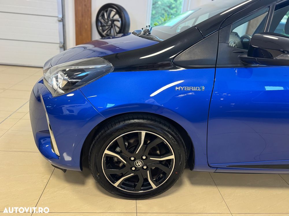 Toyota Yaris 1.5 VVT-i HSD Bi-Tone R&B - 32
