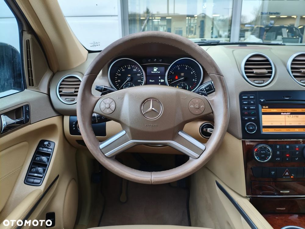 Mercedes-Benz ML 350 4-Matic - 9