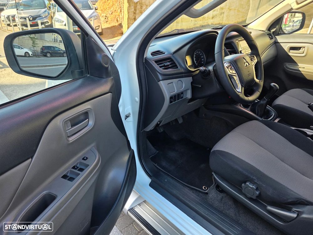 Mitsubishi L200 2.4 DI-D CD Invite 2WD - 12