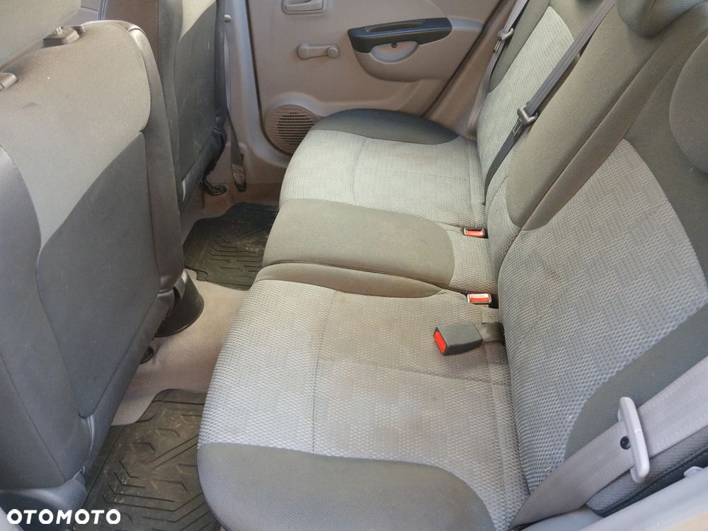 Kia Picanto 1.1 LX - 10