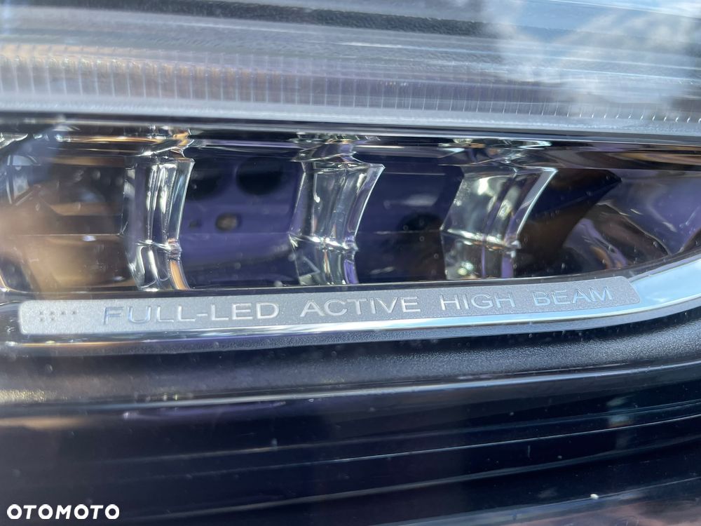 Volvo S90 D5 SCR AWD R-Design - 9