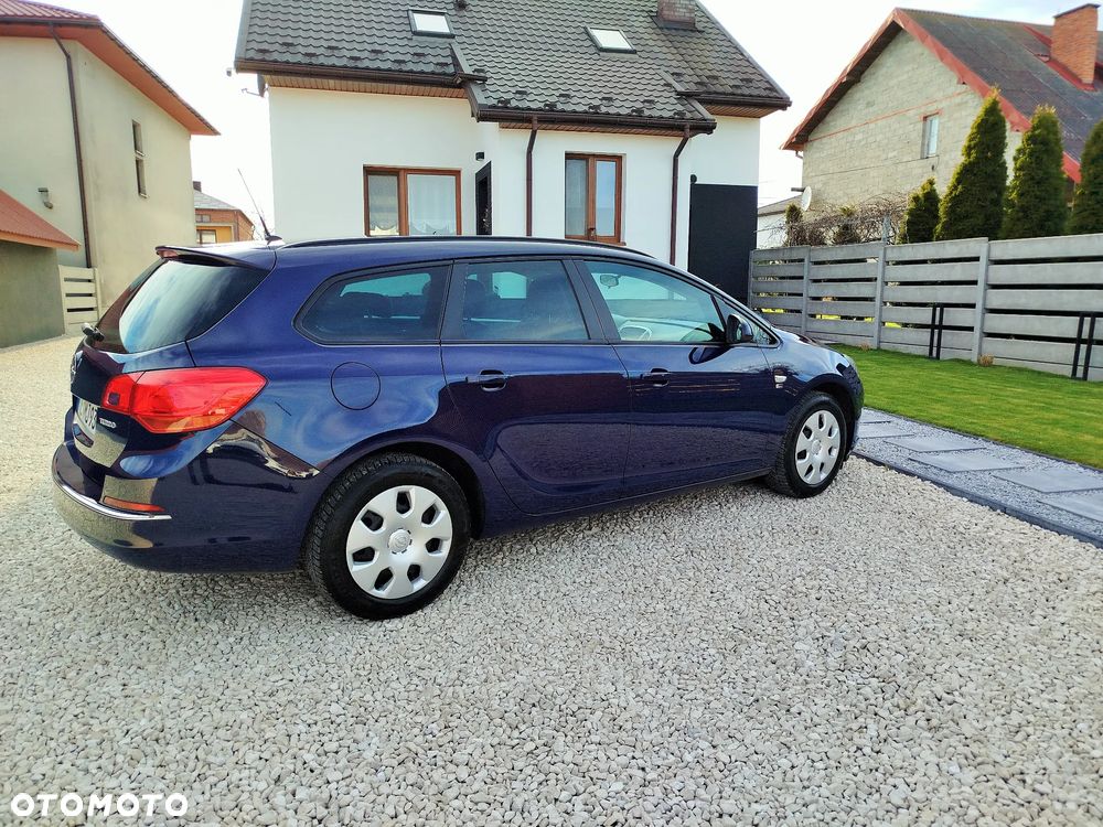 Opel Astra 1.4 Turbo 150 Jahre - 28