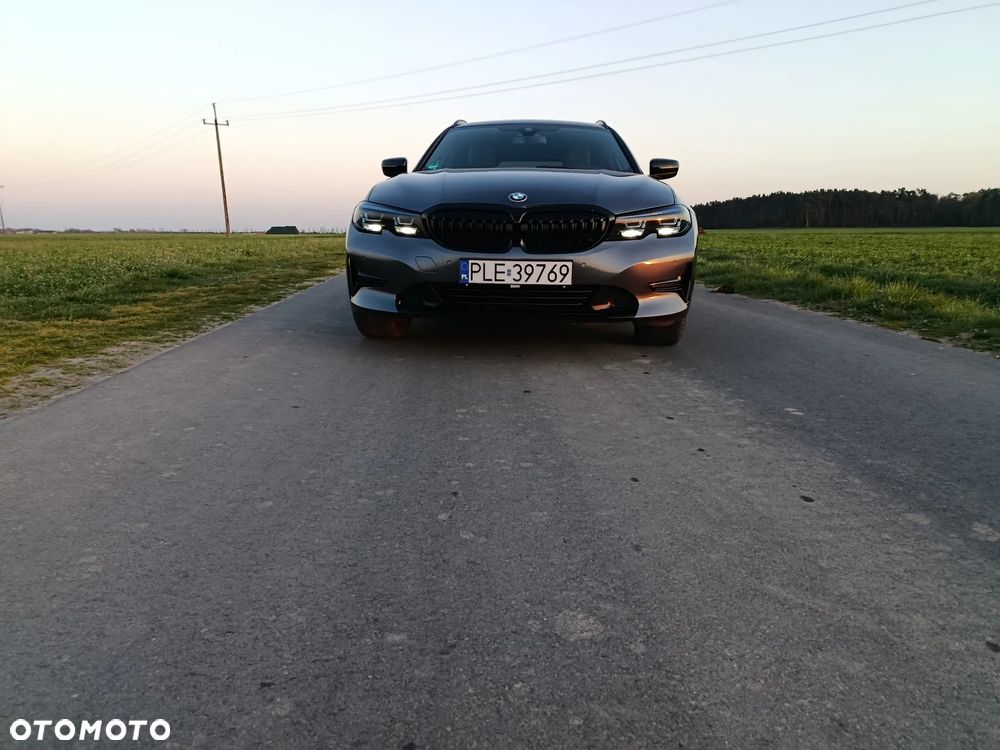 BMW Seria 3 320d - 10
