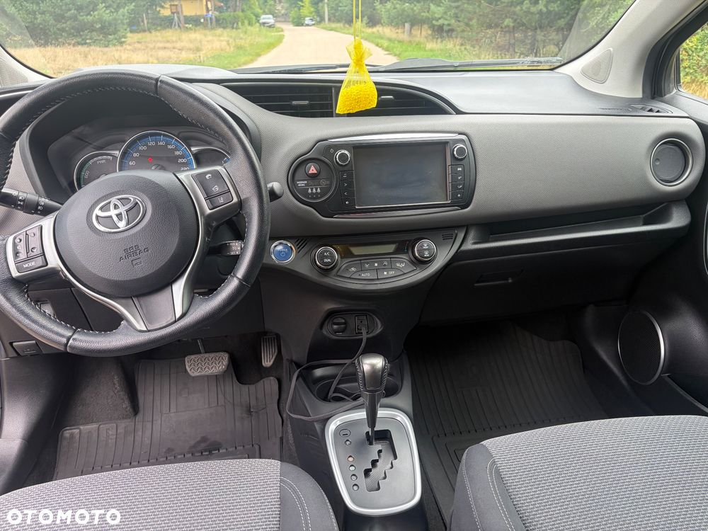 Toyota Yaris Hybrid 100 Active EU6 - 10