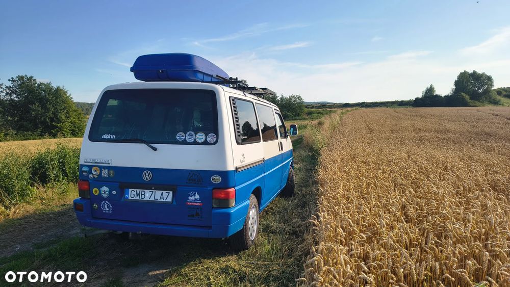 Volkswagen Multivan - 10