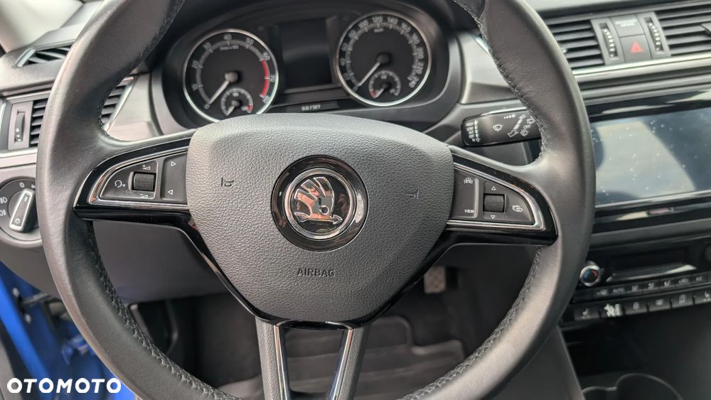Skoda RAPID 1.0 TSI Style - 17