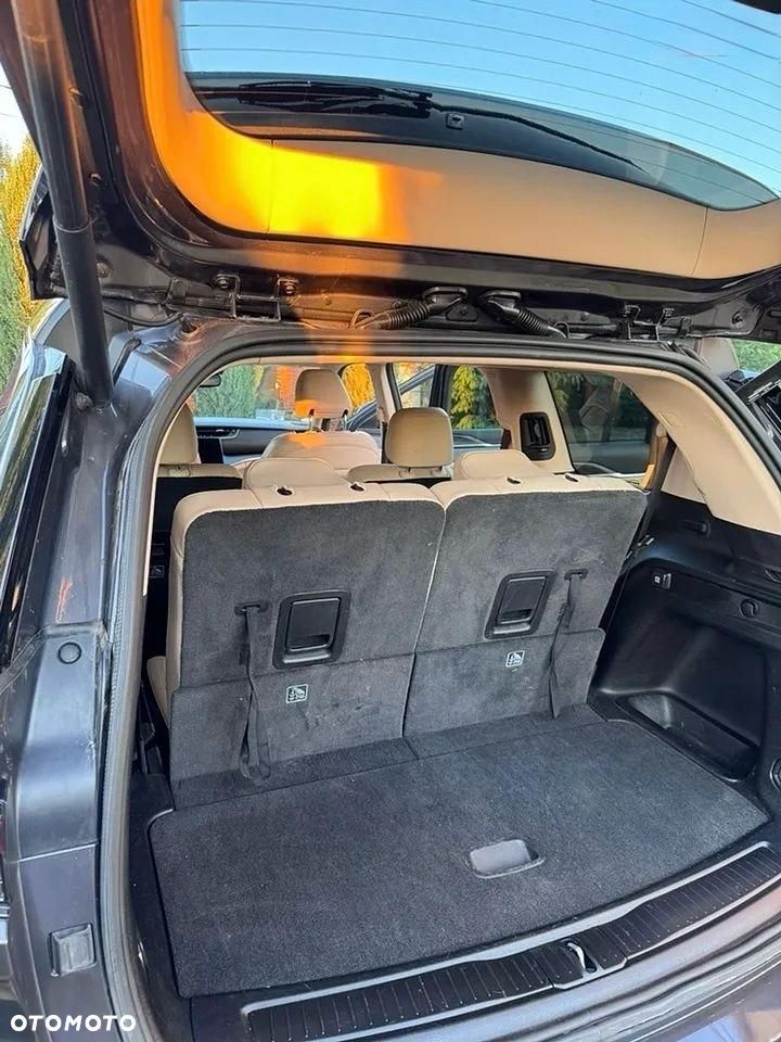 Jeep Grand Cherokee - 24