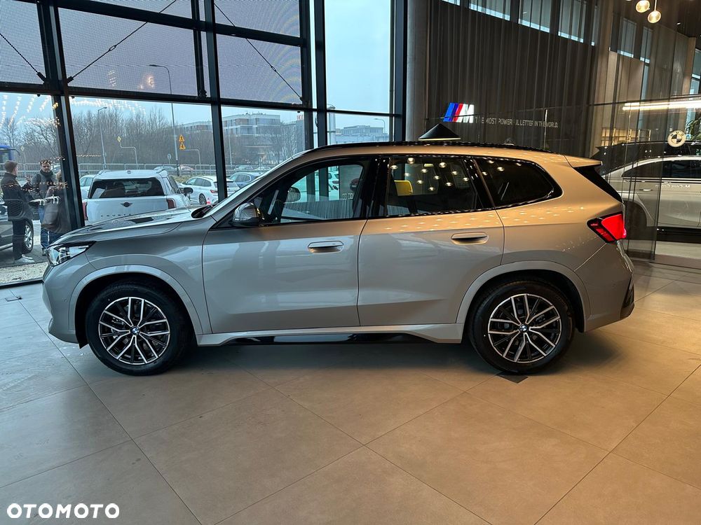 BMW iX1 eDrive20 66.5kWh M Sport Edition - 4