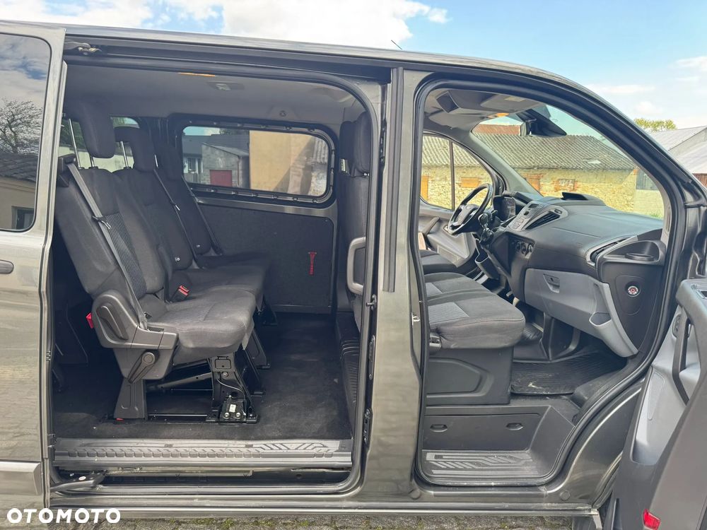 Ford Tourneo Custom 2.0 EcoBlue L2 Shuttle Bus Titanium - 22
