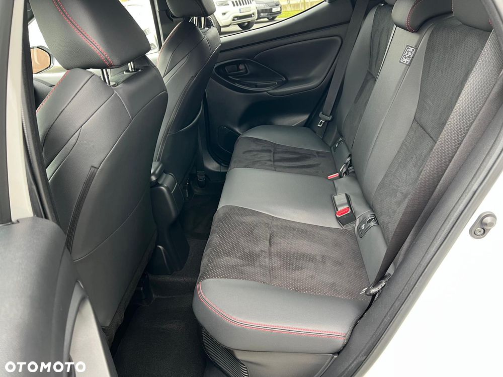 Toyota Yaris 130 1.5 VVT-i GR SPORT - 34