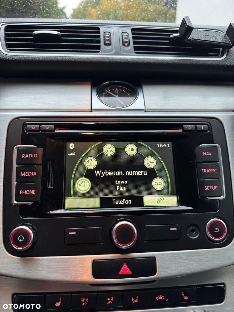 Volkswagen Passat Variant 2.0 TDI DSG BlueMotion Technology Comfortline - 29