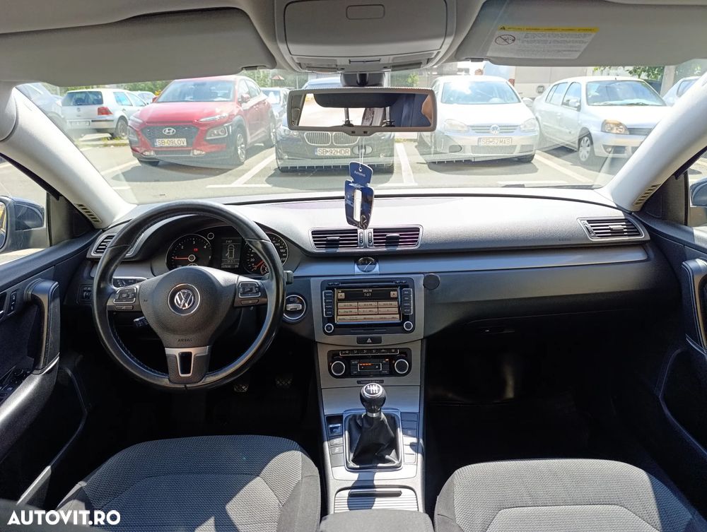 Volkswagen Passat 2.0 TDI Blue TDI Comfortline - 6
