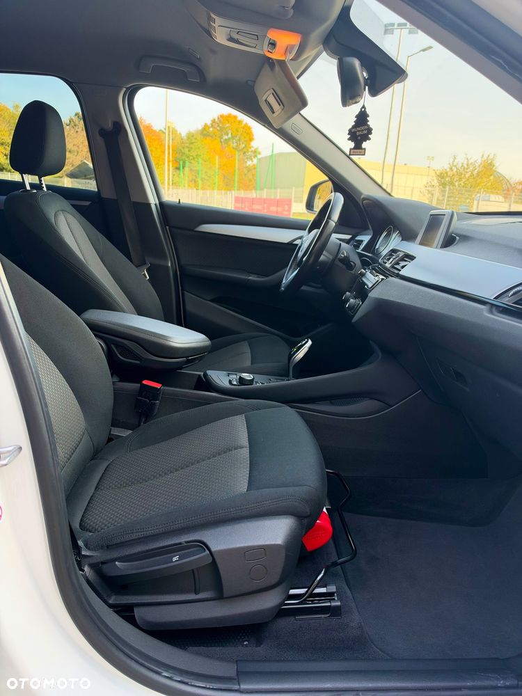BMW X1 sDrive18i - 23