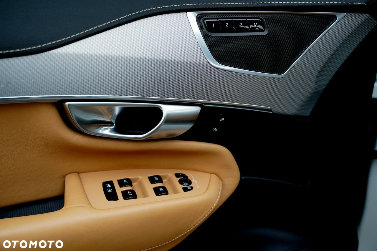 Volvo XC 90 D5 AWD Inscription 7os - 16
