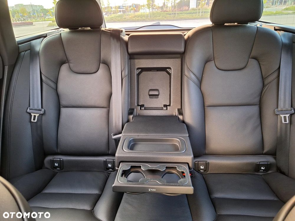 Volvo V90 Cross Country B5 D AWD Pro - 26