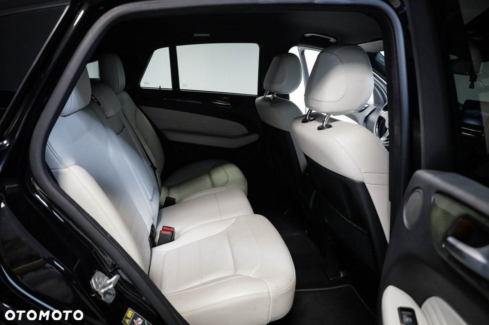 Mercedes-Benz GLE - 25