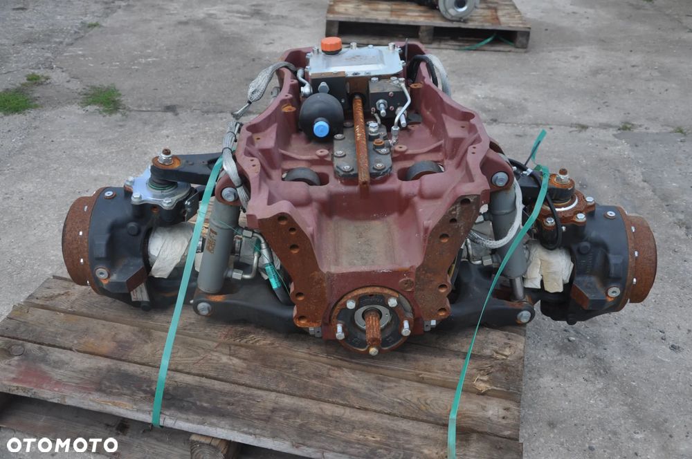 Most zwolnica dyferencjał wom  wspornik Sadowniczy  Same deutz Lamborghini - 2
