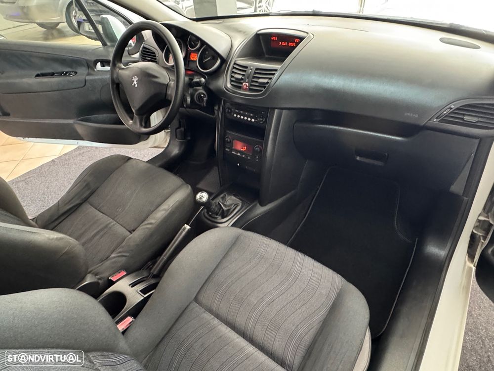 Peugeot 207 van - 14