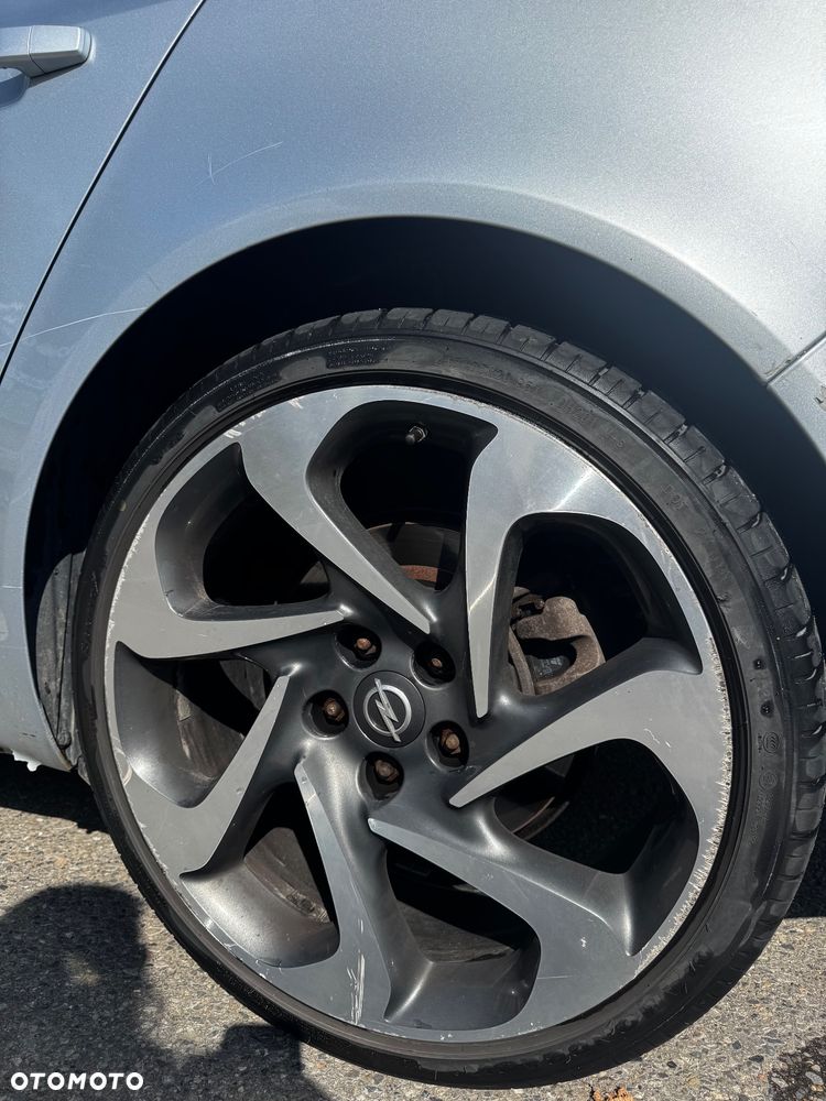Opel Insignia - 11