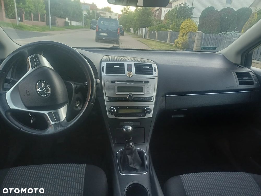 Toyota Avensis - 7