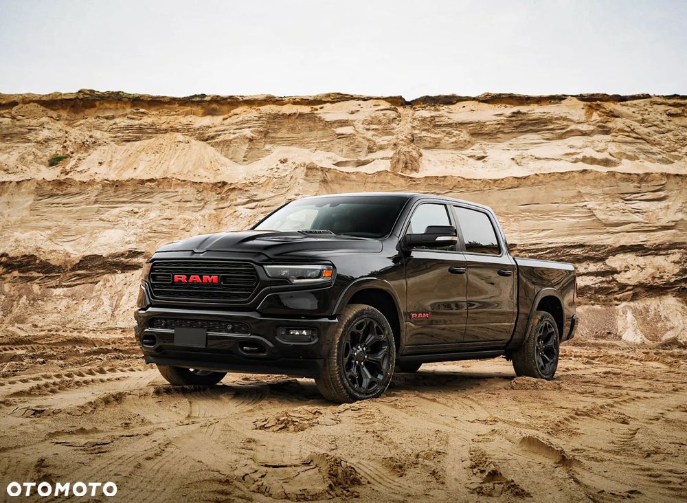 RAM 1500 5.7 eTorque Crew Cab Shortbed Limited Black - 2