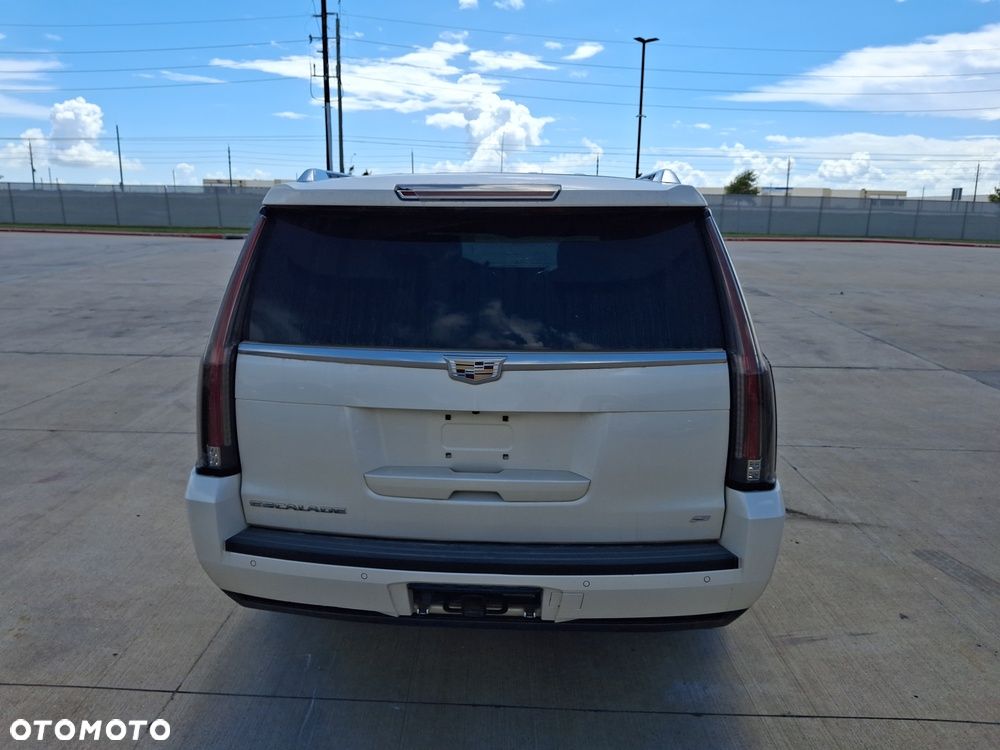 Cadillac Escalade 6.2 V8 ESV Platinum - 27