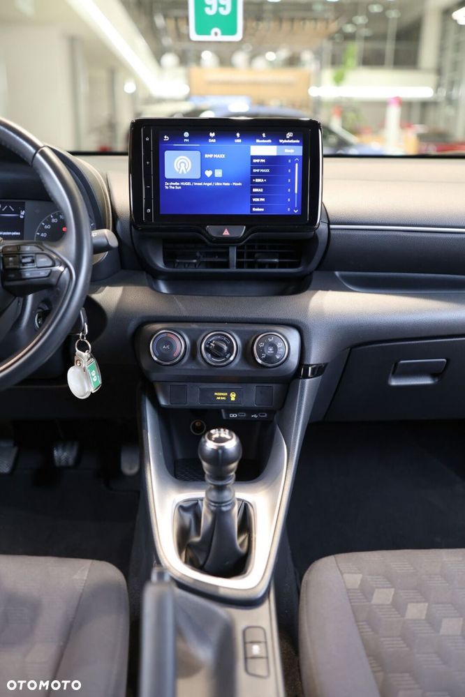 Toyota Yaris 1.5 Comfort - 21