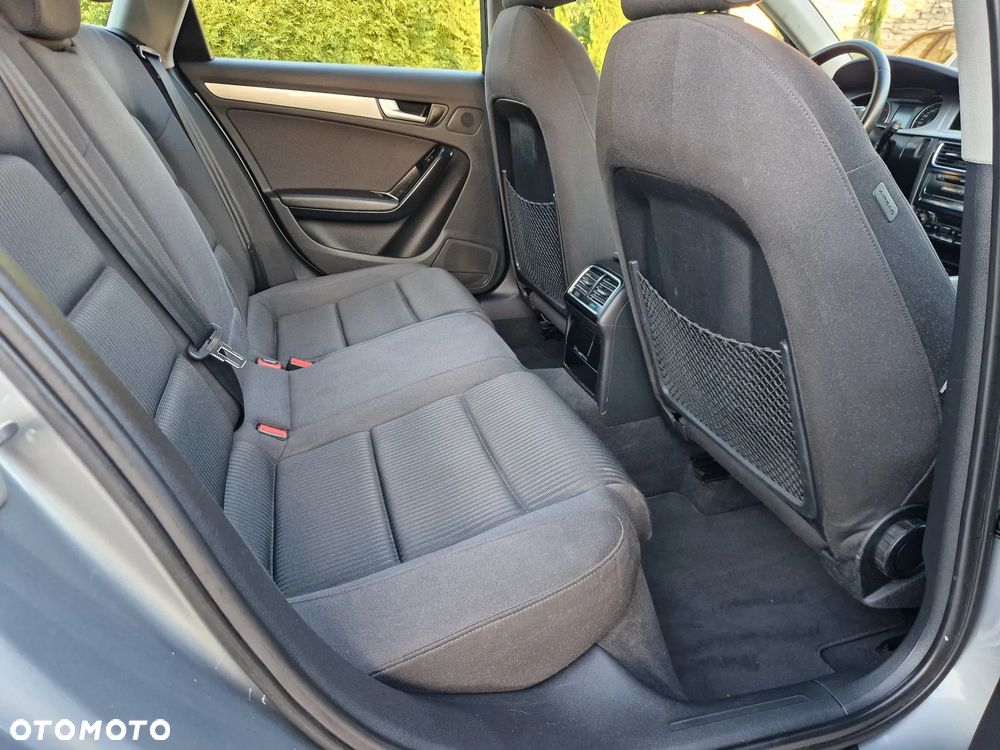Audi A4 Avant 2.0 TDI DPF Ambiente - 14