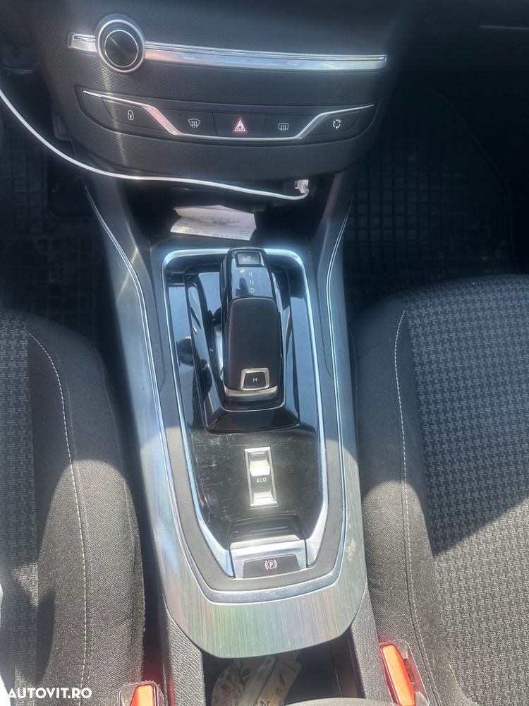 Peugeot 308 1.5L BlueHDI 130 S&S EAT8 Active - 9