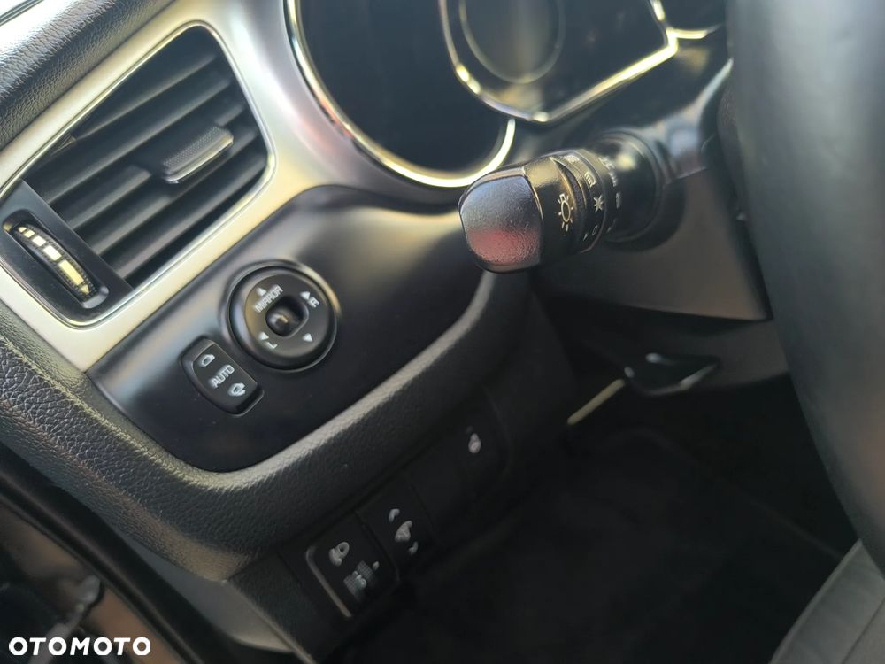 Kia Ceed 1.6 CRDi 128 Dream Team Edition - 9