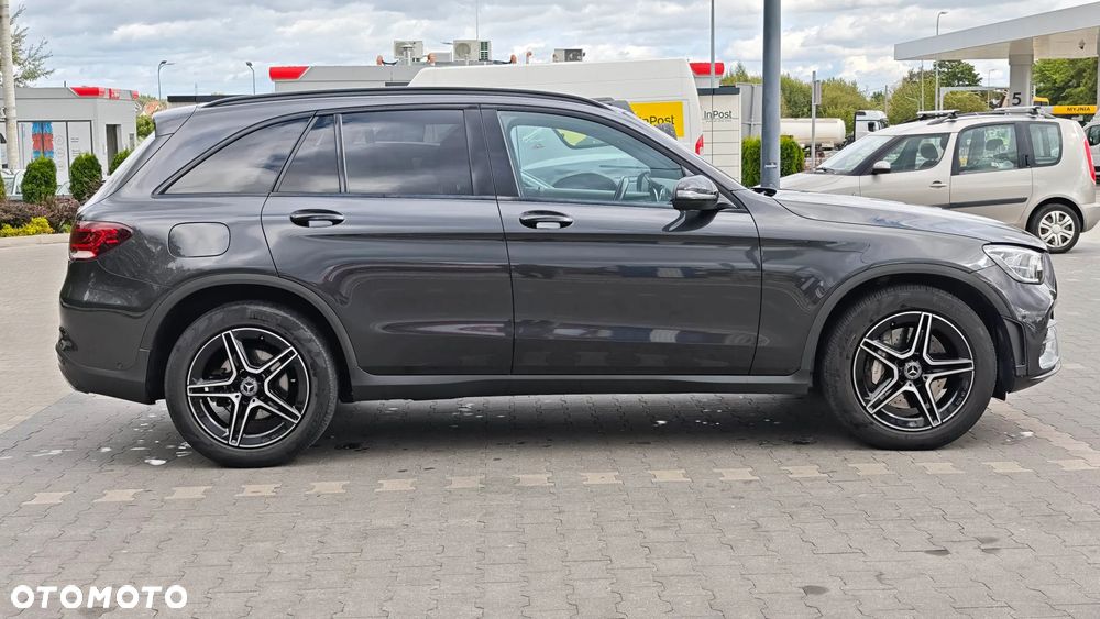 Mercedes-Benz GLC 220 d 4Matic 9G-TRONIC AMG Line - 7
