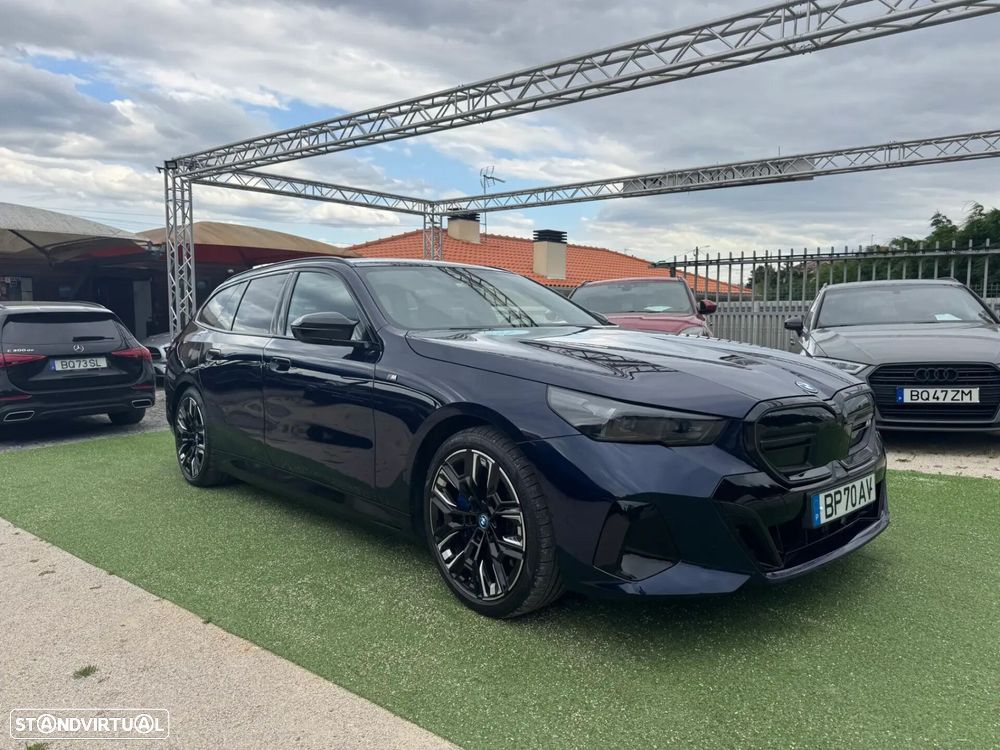 BMW i5 - 7