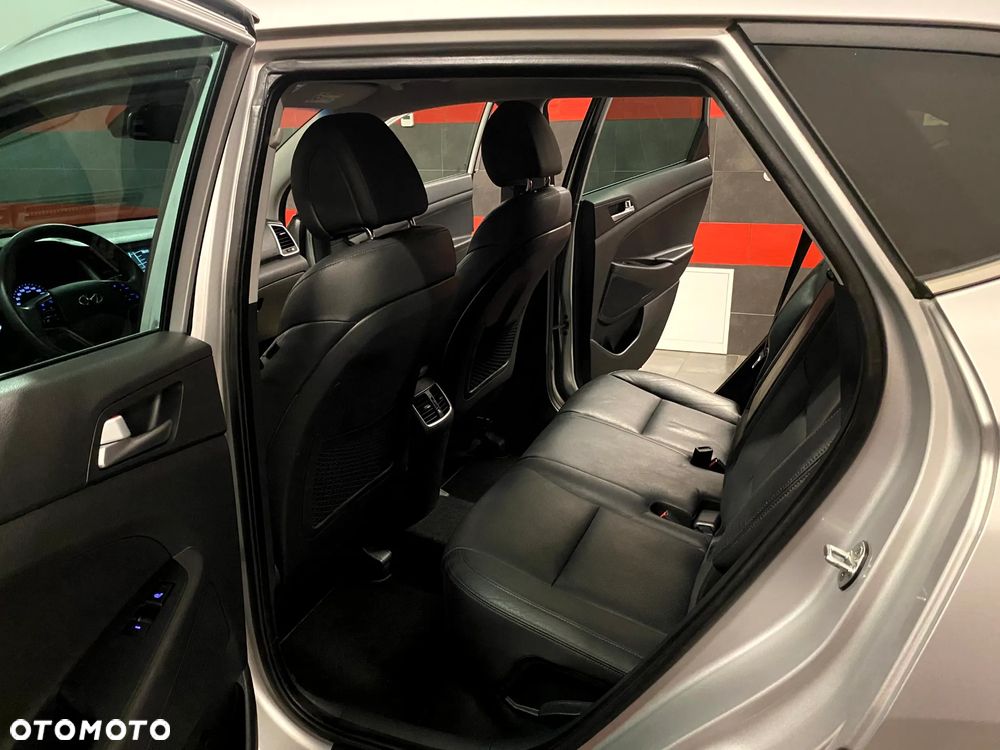 Hyundai Tucson blue 1.7 CRDi 2WD Style - 23