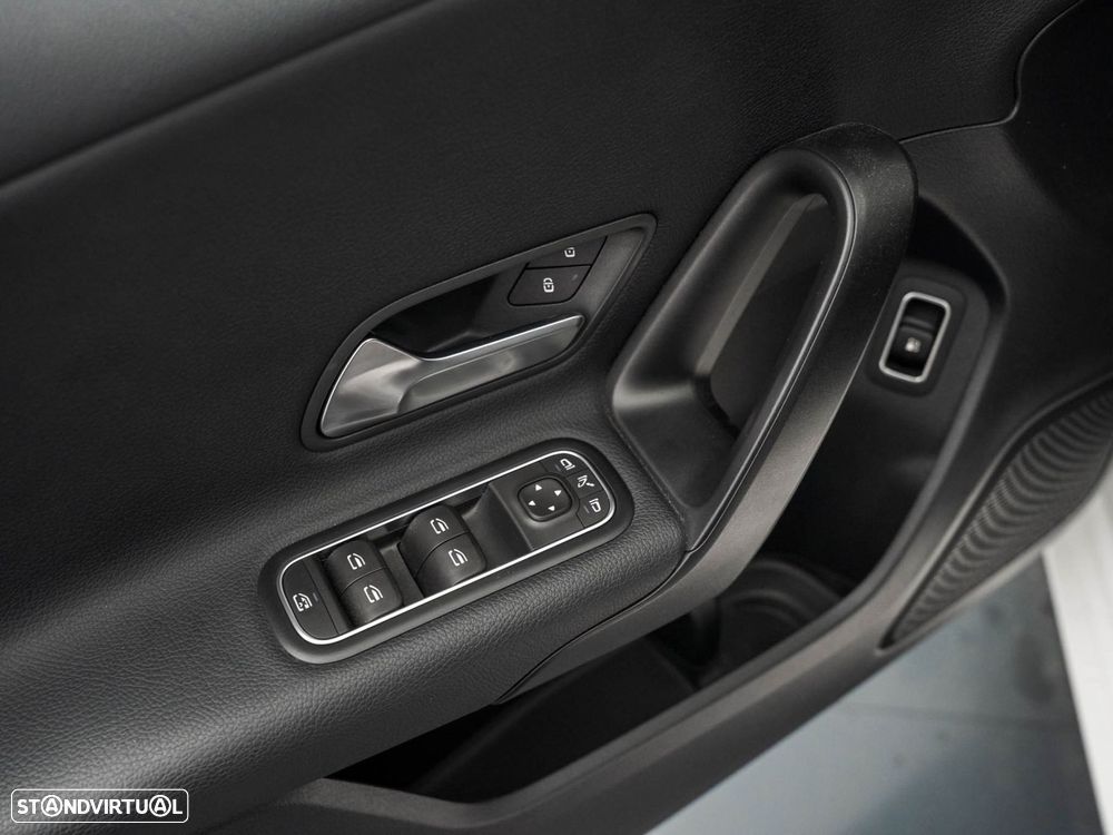 Mercedes-Benz A 250 Limousine e Style Plus - 17