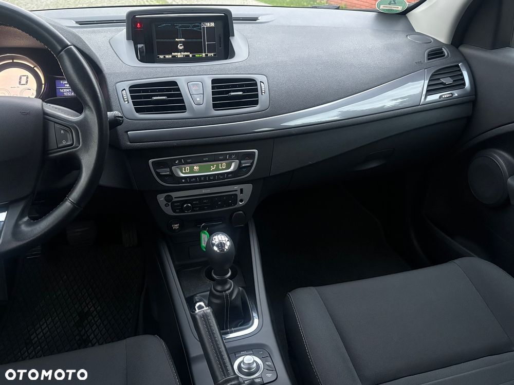 Renault Megane 1.6 16V 110 Paris Business - 12
