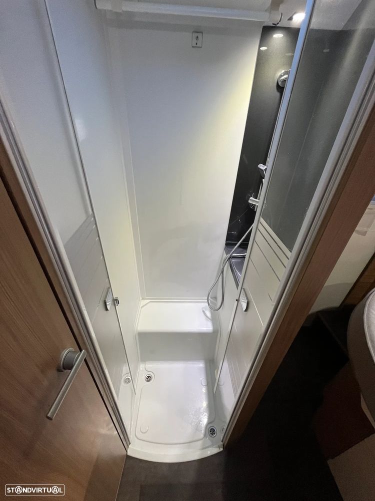 Adria Matrix Axess 670 DC - 24