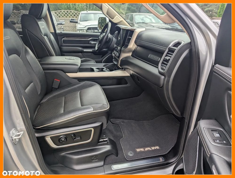 RAM 1500 Crew Cab Laramie - 11