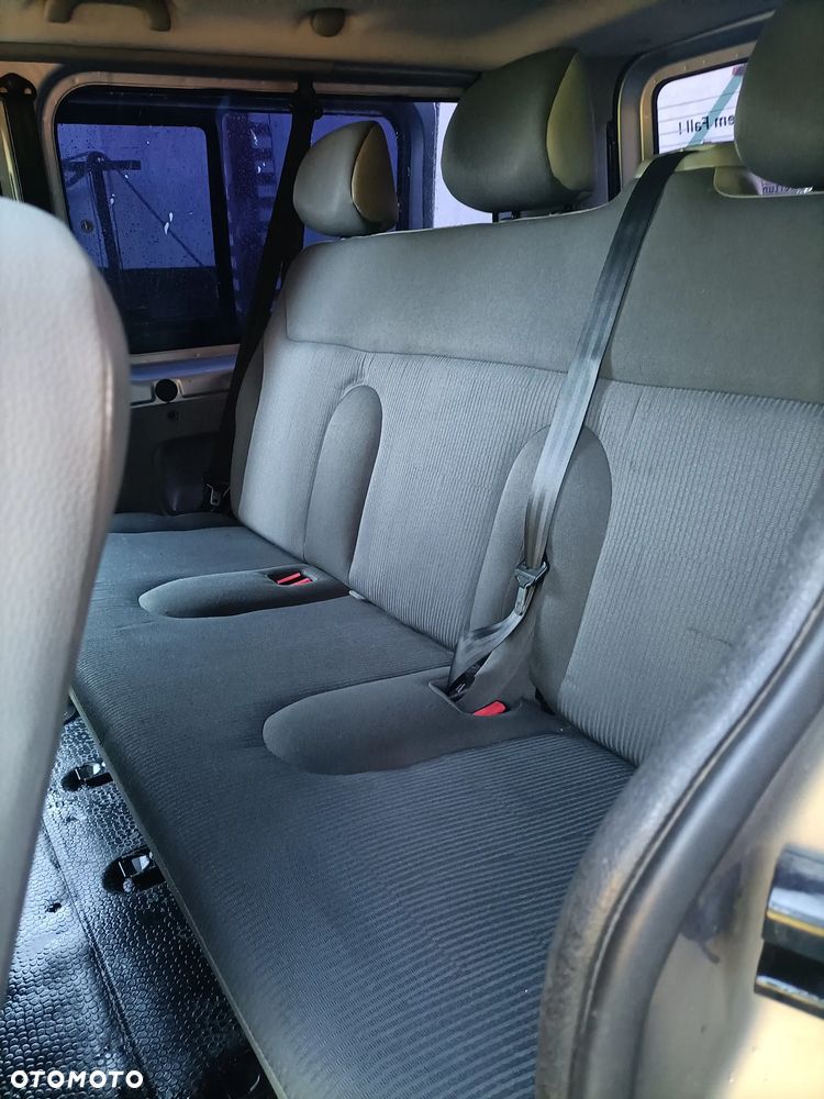 Opel Vivaro - 24