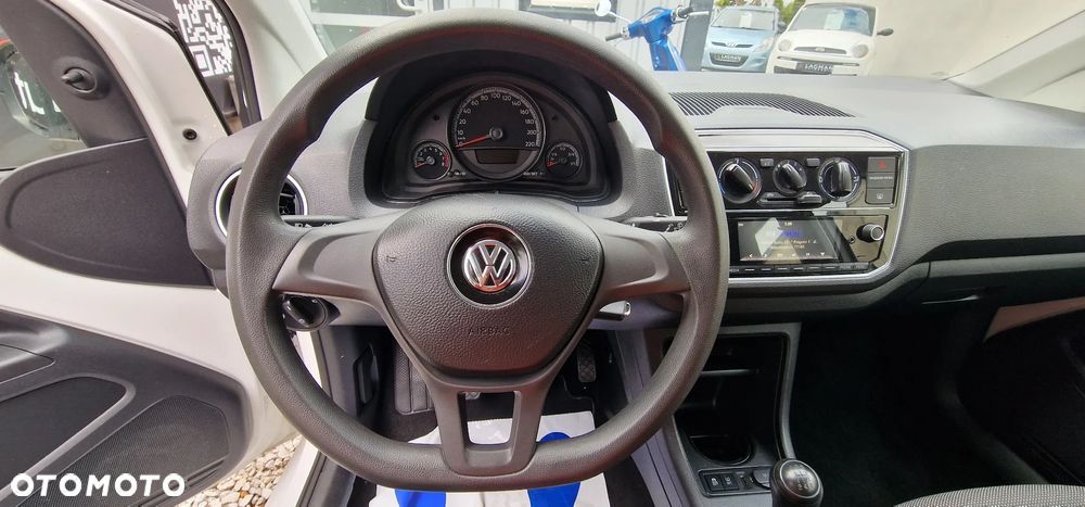 Volkswagen up! (BlueMotion Technology) move - 21