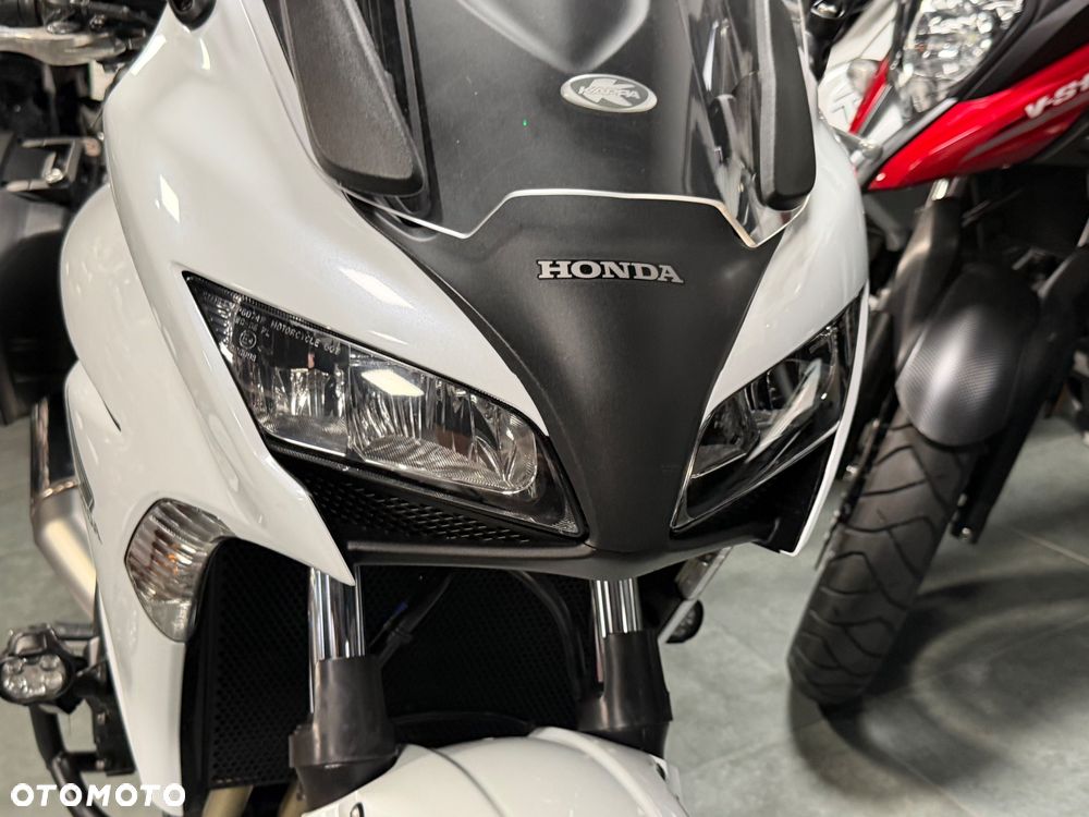 Honda CBF - 24