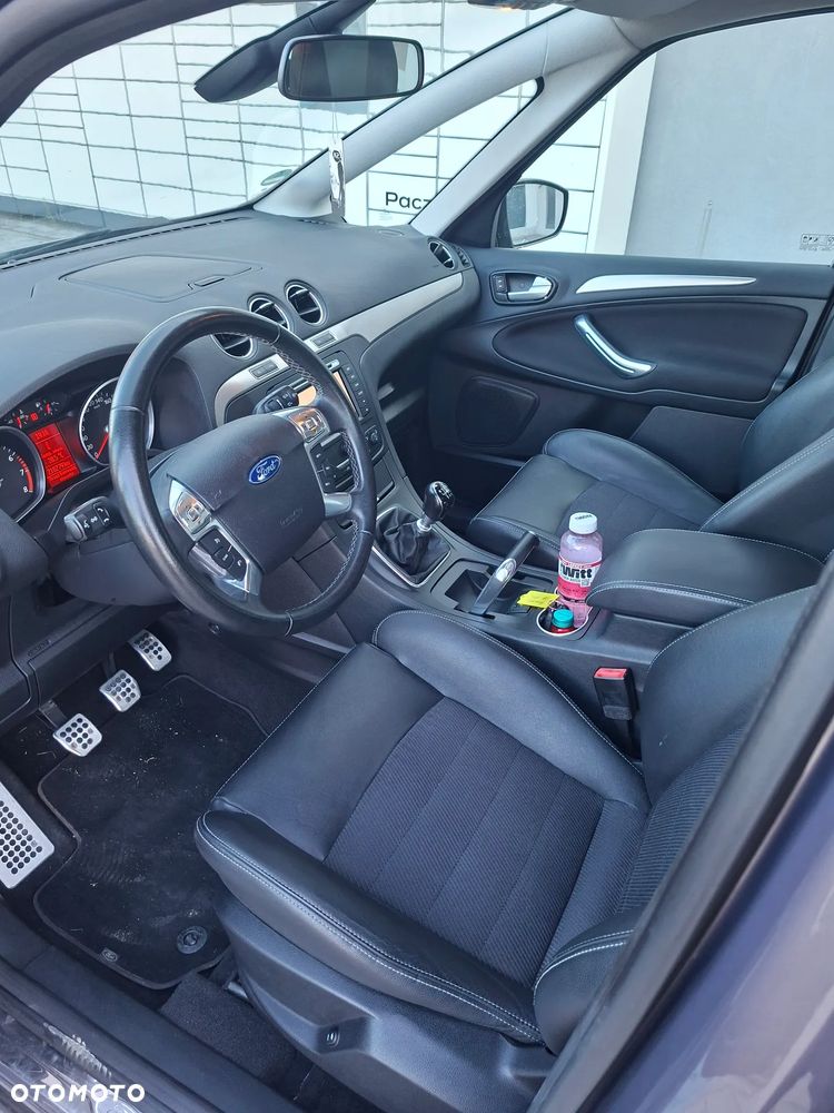 Ford S-Max - 8