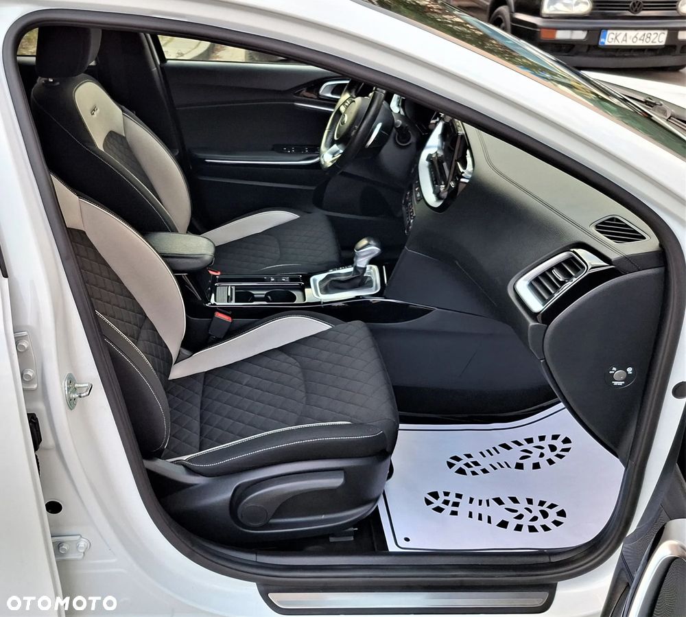 Kia Ceed 1.5 T-GDI DCT7 OPF GT Line - 24