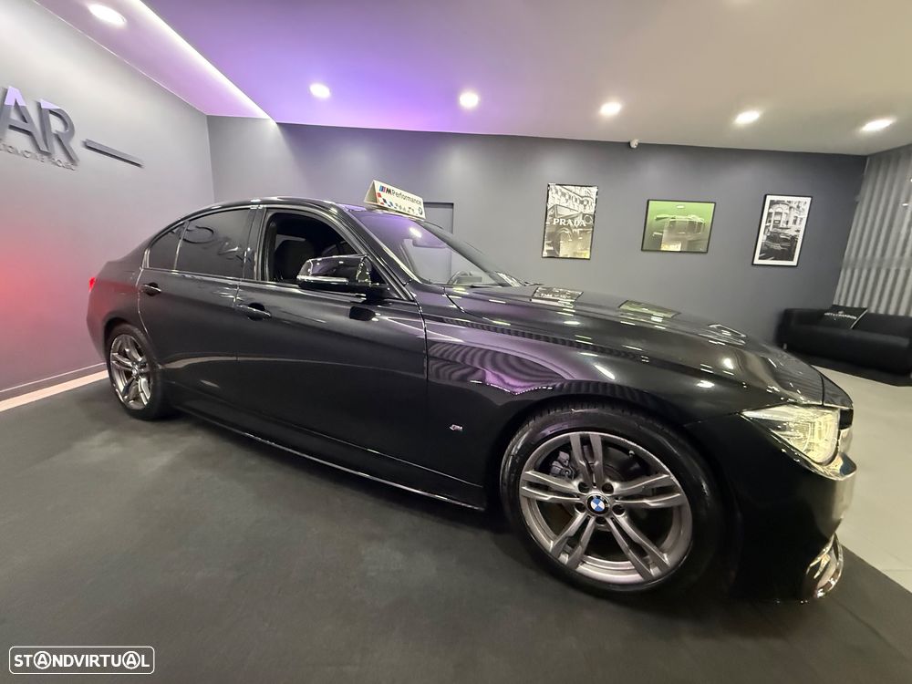 BMW 330 e iPerformance Pack M - 40