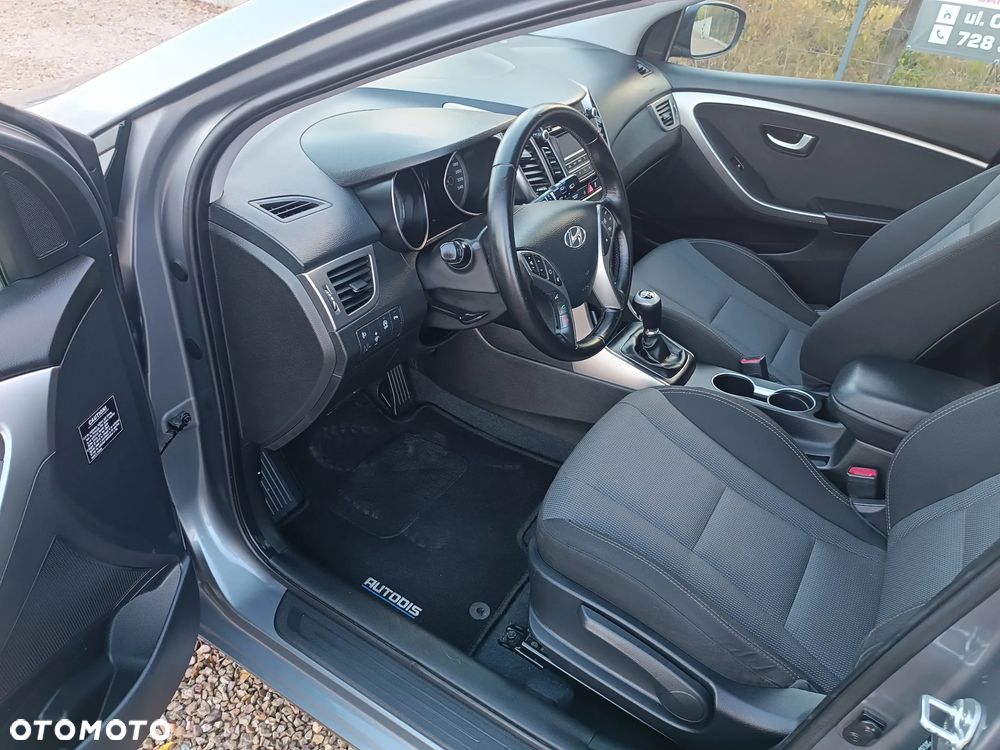 Hyundai i30 1.6 CRDi Blue Comfort - 24