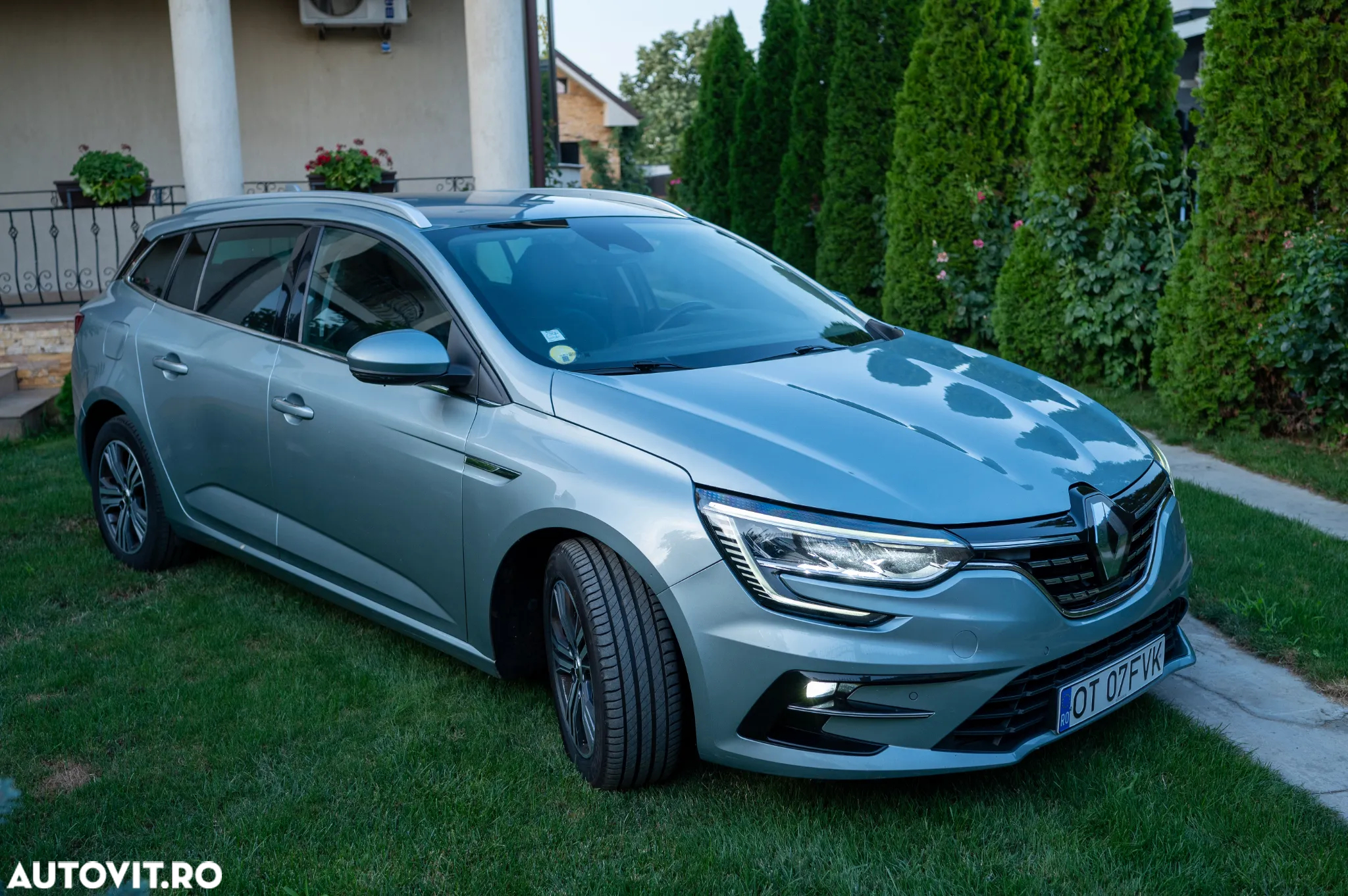 Renault Megane BLUE dCi 115 EDC INTENS - 9