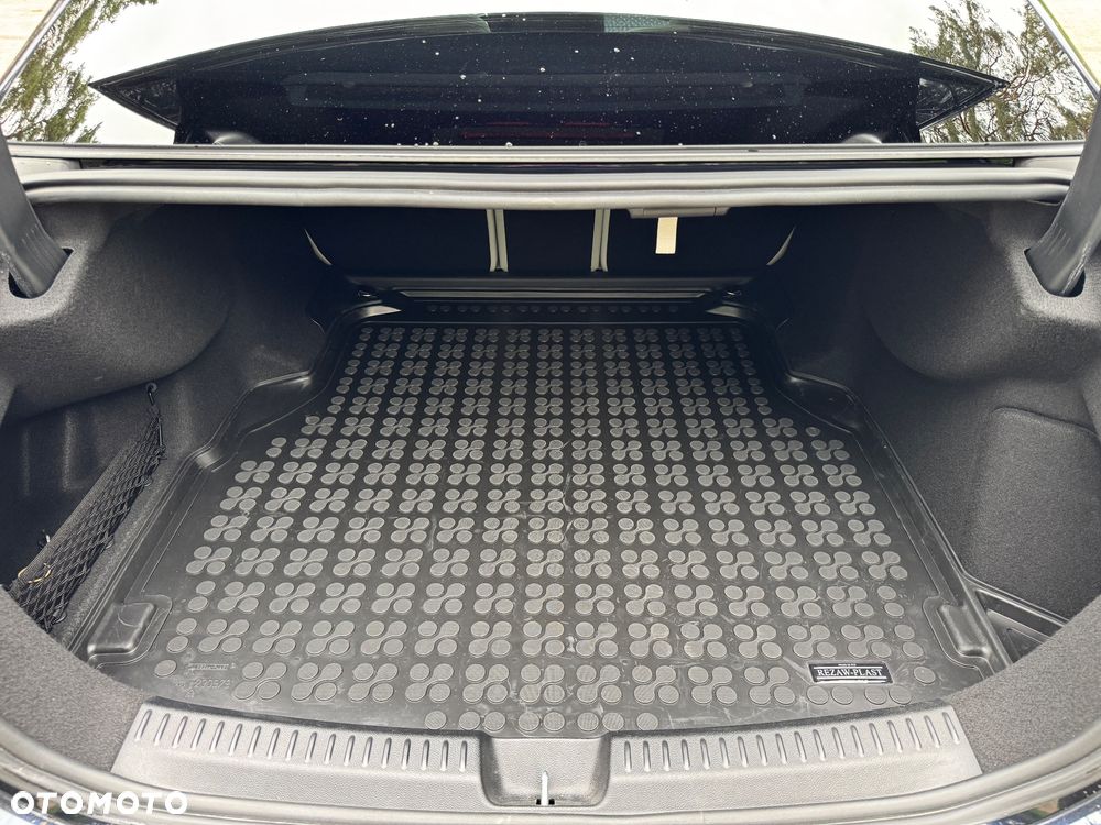 Mercedes-Benz Klasa E 220 d mHEV 4-Matic Exclusive 9G-Tronic - 21